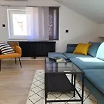 Гостевой дом Romantic Porto Close To Sandy