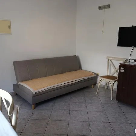 Гостевой дом Romantic Porto Close To Sandy Цриквеница