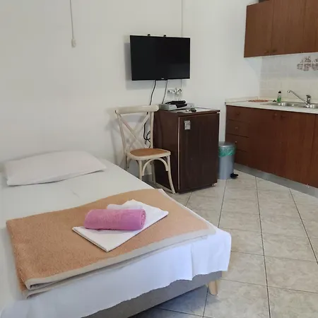 Romantic Porto Close To Sandy Crikvenica