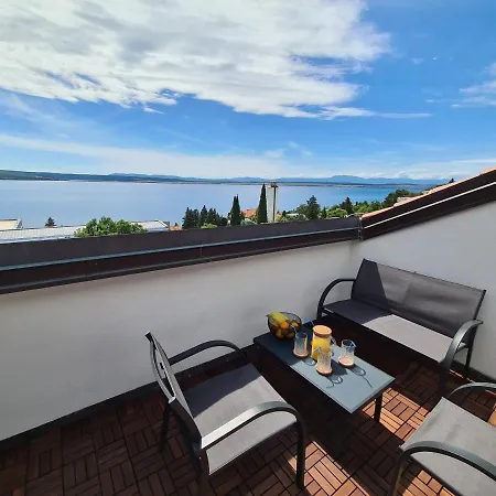 Guest house Romantic Porto Close To Sandy 3*