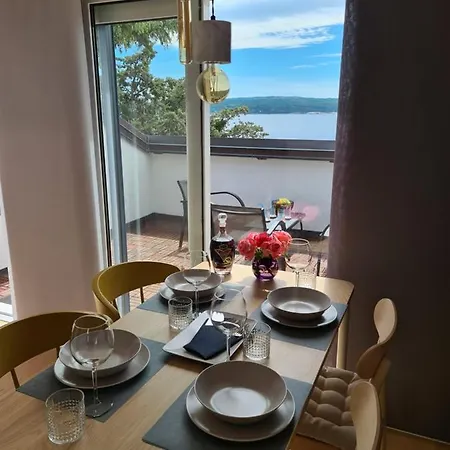 Guest house Romantic Porto Close To Sandy 3*