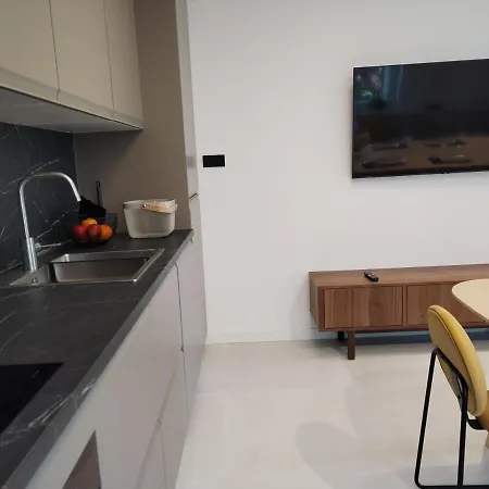 Romantic Porto Close To Sandy 3*
