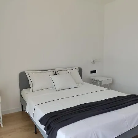 Guest house Romantic Porto Close To Sandy 3*