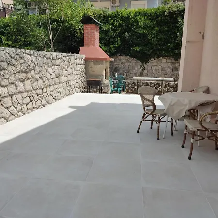 Gostinjska kuća Romantic Porto Close To Sandy 3*