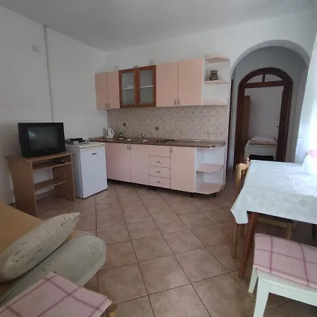 Guest house Romantic Porto Close To Sandy Crikvenica
