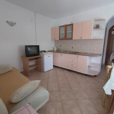 Romantic Porto Close To Sandy Guest house 3*