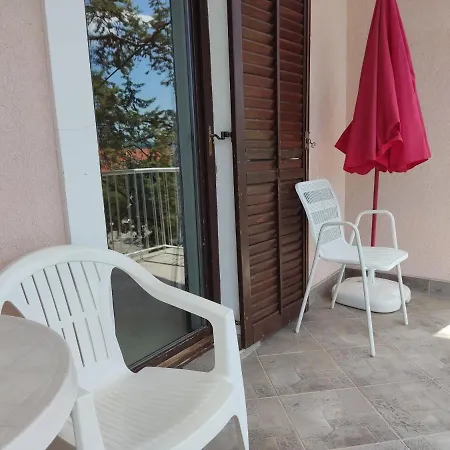 Romantic Porto Close To Sandy Crikvenica