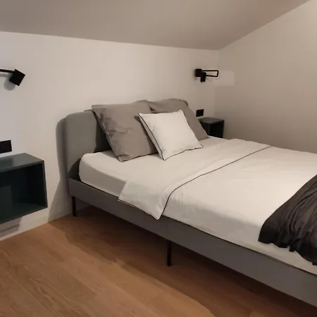 Guest house Romantic Porto Close To Sandy 3*