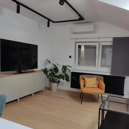 Romantic Porto Close To Sandy Guest house 3*