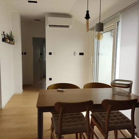 Romantic Porto Close To Sandy 3*