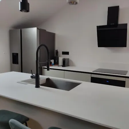 Guest house Romantic Porto Close To Sandy 3*