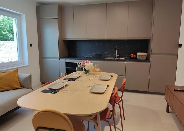 Romantic Porto Close To Sandy 招待所