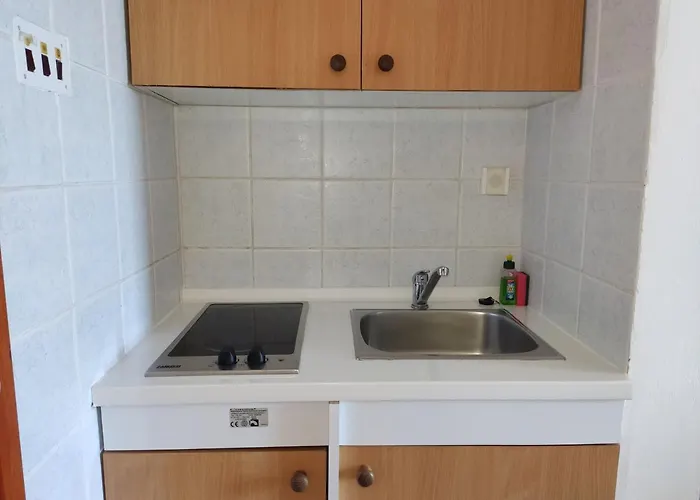 Romantic Porto Close To Sandy 3*