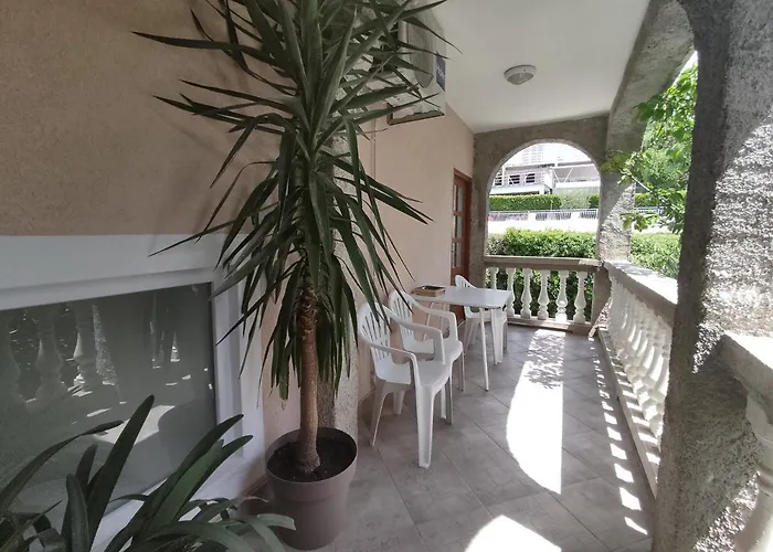 Romantic Porto Close To Sandy 3*