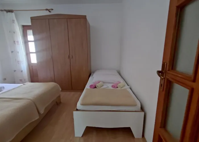 Romantic Porto Close To Sandy