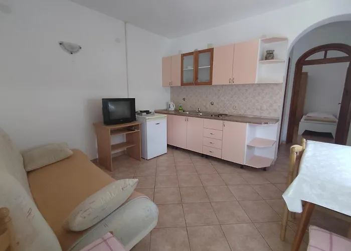 Romantic Porto Close To Sandy 招待所 3*